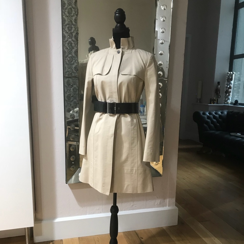 💥SALE💥Zara Trench Coat with collar detail